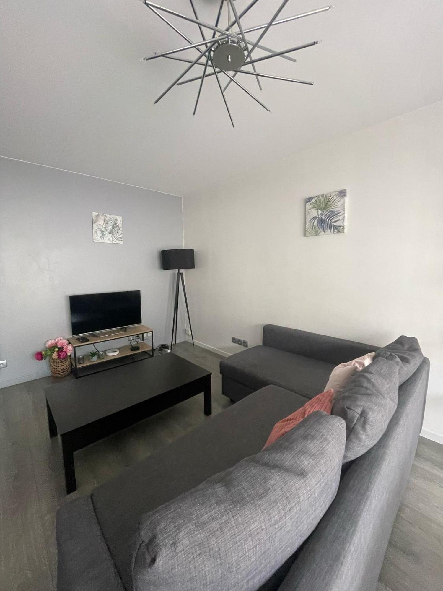 City & Cosy, Lyon Charcot- Wifi - Lave Linge - Balcon - Parking Eksteriør bilde
